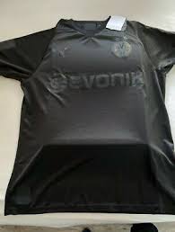 November 2020 läuft die 'alte dame' in einem sondertrikot auf, das der club gemeinsam mit seinem ausrüster nike entworfen hat. Borussia Dortmund Bvb Sondertrikot Kohle Und Stahl Grosse Xl Eur 84 00 Picclick De