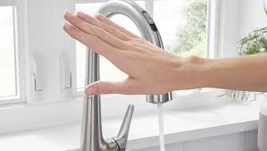 Moen is a household name as far as touchless faucets go. Touchless Kitchen Faucets