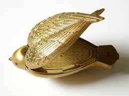 Bird In Hand Compact By Salvador Dali Salvador Dali Dali Vintage Evening Bags