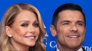 Here's why Kelly Ripa snapped at her LIVE audience to 'shut up' after Mark  Consuelos threatened to walk out