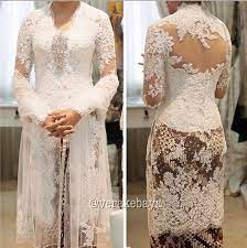 Model kebaya ini terlihat pas di badan. Fhe Flashes Kebaya Pengantin Batak Kancing Depan 12 Kebaya Pengantin Yang Diprediksi Jadi Tren 2020 Modern Muslim Jawa Batak Anne Avantie Gold Vera Ivan Gunawan