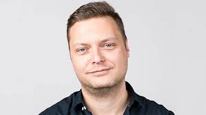 Justin Etheridge's Instagram, Twitter & Facebook