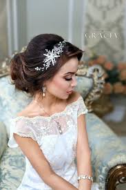Are you one of the nature and beach's admirers???, do you consider making your own wedding party on the beach??!!. Wedding Hairstyles Beach Wedding Starfish Accessories Beach Wedding Hair Accessories Starfish Jewel Adl Magazine Leading Luxury Fashion Culture Lifestyle Inspiration Magazine