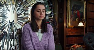 The official facebook account for #knivesout. Knives Out 2019 Photo Movie Fashion Outfits Color In Film Rian Johnson