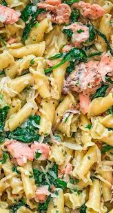 Diese Lachspasta Mit Spinat Ist Eine Kostlich Leichte Pasta Rezepte Leichte Nudelrezepte Pasta Mit Lachs Lachsnudeln