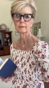 Introduce yourself in the comments! #introducemyself #fyp #aginggracefully  #aging