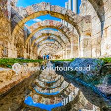 İzmir (tarihi adı ile smyrna) türkiye'nin üçüncü en yoğun nüfuslu şehri ve i̇stanbul'dan sonra ülkedeki en büyük limana sahiptir. Izmir Turki Tempat Menarik Yang Wajib Dikunjungi Wisatawan Dari Indonesia Satutours Co Id