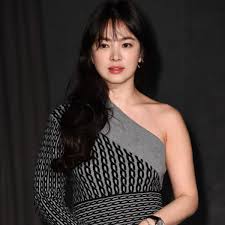 November 1981 in daegu) ist eine südkoreanische schauspielerin und model. Song Hye Kyo In Talks For The Lead Role In Now We Are Breaking Up After Yoo Teo Soo Ae Turn Down The Offer Pinkvilla