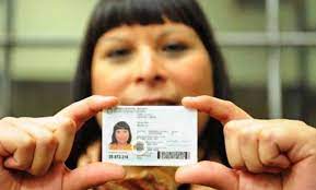 El presidente alberto fernández hace oficial el nuevo documento nacional de identidad para personas no binarias en argentina, como parte de . La Justicia Argentina Ordeno Que La Identidad Travesti Figure En El Dni