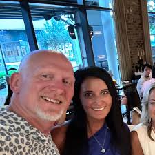 What are options for renting a pontoon or bowrider in South Lake Tahoe  without a captain?