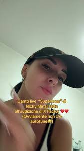 Laura Mandi's Instagram, Twitter & Facebook