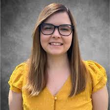 Holly Brunner's Instagram, Twitter & Facebook