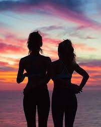 Nothing Beats Watching The Sunset With Your Best Friend Beach Pictures Friends Beach Pictures Photo