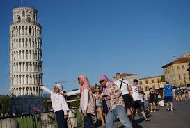 Menara pisa adalah menara lonceng di kota pisa, italia. Menara Pisa Wisata Singkat Di Kota Pisa Italia Senangjalan Com
