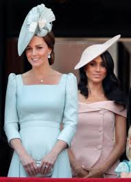 Kate middleton's and meghan markle's royal baby births have had some major differences. Do You Prefer Meghan Markle S Or Kate Middleton S Hat Styles Savoir Flair