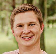 Isaac Summers's Instagram, Twitter & Facebook