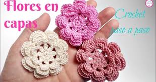 Estamos aprendiendo a leer patrones de crochet mirando los símbolos y comprendiendo el significado de los diferentes esquemas. Como Tejer Flores A Crochet En 3 Capas Crochet Eu