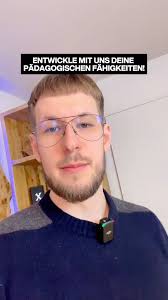 Möchtest du deine pädagogischen Fähigkeiten weiterentwickeln und dabei eine  bedeutsame Verbindung zu Schülern aufbauen? 🧡, Als Schulbegleiter hast du  bei uns die einzigartige Chance, Schülern nicht ...