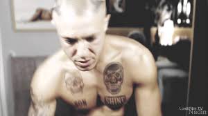 Played by american actor theo rossi, juice makes his debut in the series' premiere episode, pilot, in the series' first season. Soa Theo Rossi Juan Carlos Juice Ortiz Theo Rossi Sons Of Anarchy Juice Sons Of Anarchy Tattoos