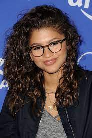 Long strands always represent the beauty and magnificence of the ladies. 7 Hairstyles That Are So Perfect For Winter Winter Hairstyles Curly Girl Hairstyles Curly Hair Styles
