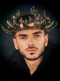 Aaron Mikell's Instagram, Twitter & Facebook