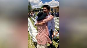 Iqbal memulai debut pertamnaya mungkin banyak dari kalian yang penasaran tipe cewek iqbaal ramadhan seperti apa. Iqbaal Ramadhan Lulus Dari Sekolahnya Di Amerika Serikat Kumparan Com
