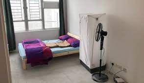 Undergo compulsory quarantine for 21 days in a designated quarantine hotel. Coronavirus Quarantine What Is It Like In Singapore The Us And France Versus Hong Kong South China Morning Post