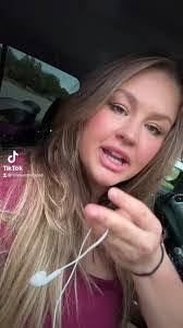 Traci Baughman's Instagram, Twitter & Facebook