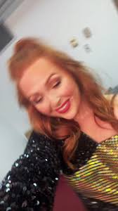 it’s show day baby🤩