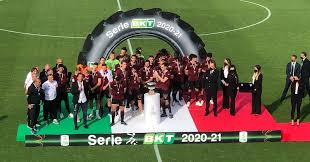 Salernitana, gli ultras contro le restrizioni negli stadi: Festa Salernitana Allo Stadio Arechi Ma Con Qualche Attimo Di Tensione A Radio Alfa Parla Mister Castori