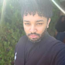 Samuel L. Jackson handed Jurnee Smollett the Best Actress in a Series award  at the Choice Awards.