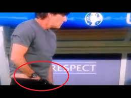 Запах победы йоахим лёв нюхает яйца. Joachim Low Sniffing His Balls Germany Vs Ukraine Joahim Lyov Nyuhaet Svoi Yajca Germana Ukraina Youtube