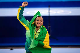 A paulista rebeca andrade, de 22 anos, venceu a prova do individual geral no pan de ginástica artística, disputado no rio de janeiro, e garantiu vaga para os jogos de tóquio. Rm Awbamgs Yrm