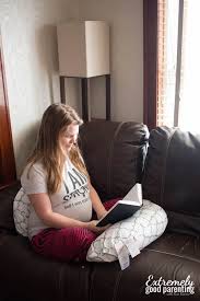 Hold for several seconds while taking deep breaths. Pregnancy Posture Matters How You Sit Sleep Relax Can Determine Labor Outcomes