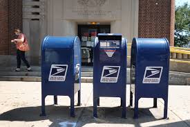 This will break the lock, and you can now open the mailbox. Pictures Of Locked Mailboxes Circulate On Twitter Amid Usps Crisis