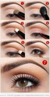 Aquí te dejo el maquillaje de ojos para crear una mirada sensual paso a paso: Tutoriales De Maquillaje De Ojos Ahumado Para Potenciar Una Mirada Profunda Y Sensual Maquillarse Los Ojos
