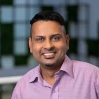 600+ "Avais" profiles