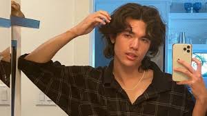 Official music video by conan gray performing maniac ▻download maniac here a song for all the loveless. Who Is Conan Gray Facts About The Singer S Upbringing Career And More