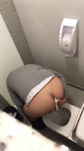 Cleaning the ass - ThisVid.com