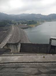 Pasang dan surut air taut dipengaruhi oleh gaya gravitasi bulan dan matahari. Danau Saguling Surut Air Di Waduk Saguling Surut Pembudidaya Ikan Cililin Rugi Republika Online Danau Maninjau Waduk Jatiluhur Waduk Cirata Waduk Saguling Danau Il Beauty Ru