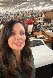 Amanda Youmans's Instagram, Twitter & Facebook