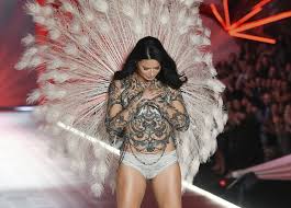 Tom lau/ap images adriana lima got her angel start in 2000 and walked her last show in 2018. Adriana Lima Thanks Crowd At Final Victoria S Secret Show