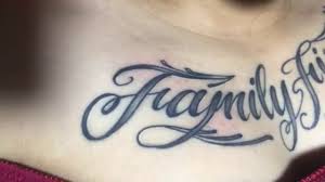 Gambar tato paling keren di tahun 2021 gratis. Yang Keren Ada Di Sini Tato Tulisan Pada Dada Seorang Wanita Youtube