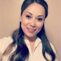 Casandra Gil's Instagram, Twitter & Facebook