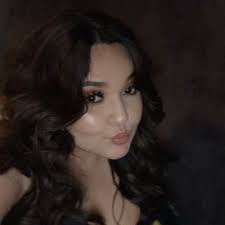 Regina Sandoval (@_reginaraquel_)