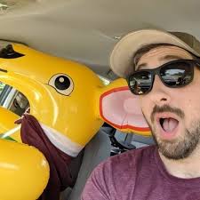 Laurie Dungan (@mombro_number5)