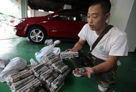 Memesan tiket kereta api di stasiun adalah salah satu cara untuk mendapatkan tiket kereta, selain beli tiket lewat calo. Cara Beli Kereta Cash Malaypada