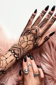 Henna, or mehndi, is a beautiful temporary tattoo style that originated in ancient egypt and has since spread to countries like india and saudi arabia. 32 Free Henna Tattoo Design You Can Do Best Henna Drawings At Home New 2019 Page 7 Of 32 Eeasyknitting Com Henna Tattoo Designs Hand Henna Tattoo Designs Henna Drawings