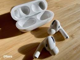 Kuo Apple S Over The Ear Headphones Are Coming Later This Year In 2020 Airpods Pro In Ear Headphones New Headphones