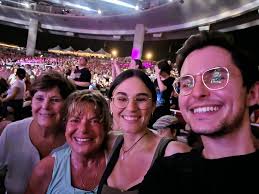 My sister Donna Kiper Vollmer passed away December 23 2024. She was class  of 72